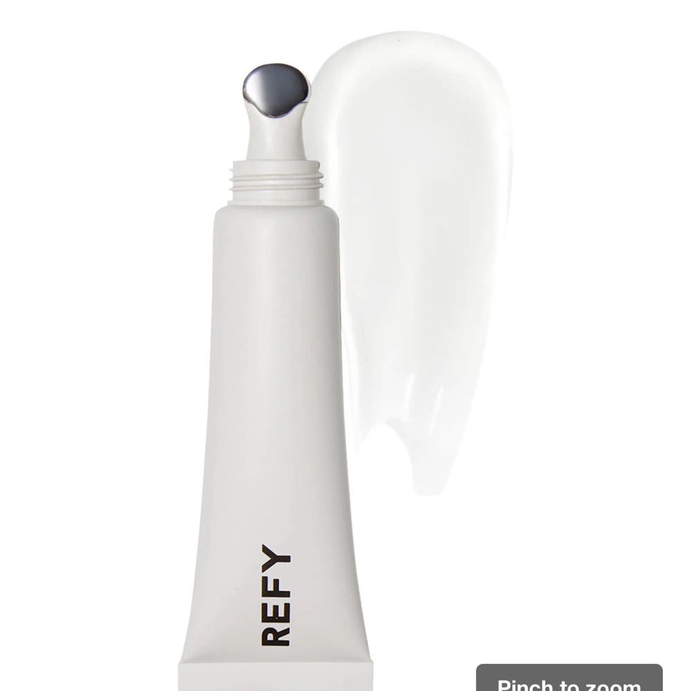 REFY lip gloss in  shade clear
